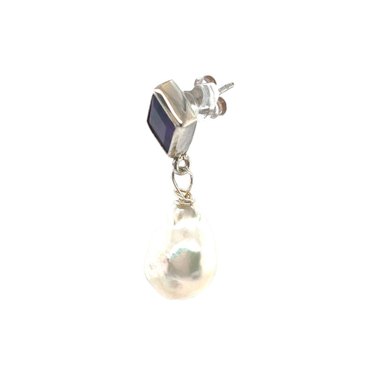 Witte parel oorbellen, amethist kite