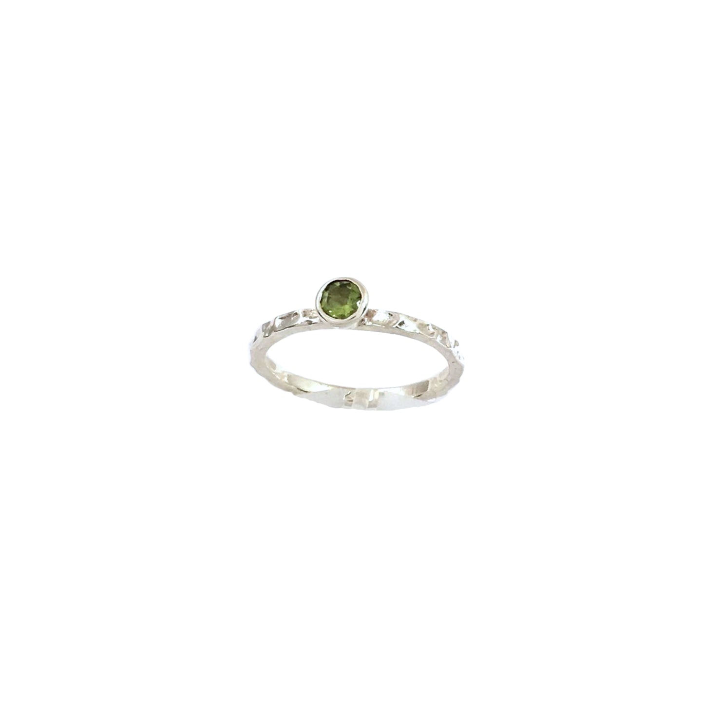Ring peridot, hammered