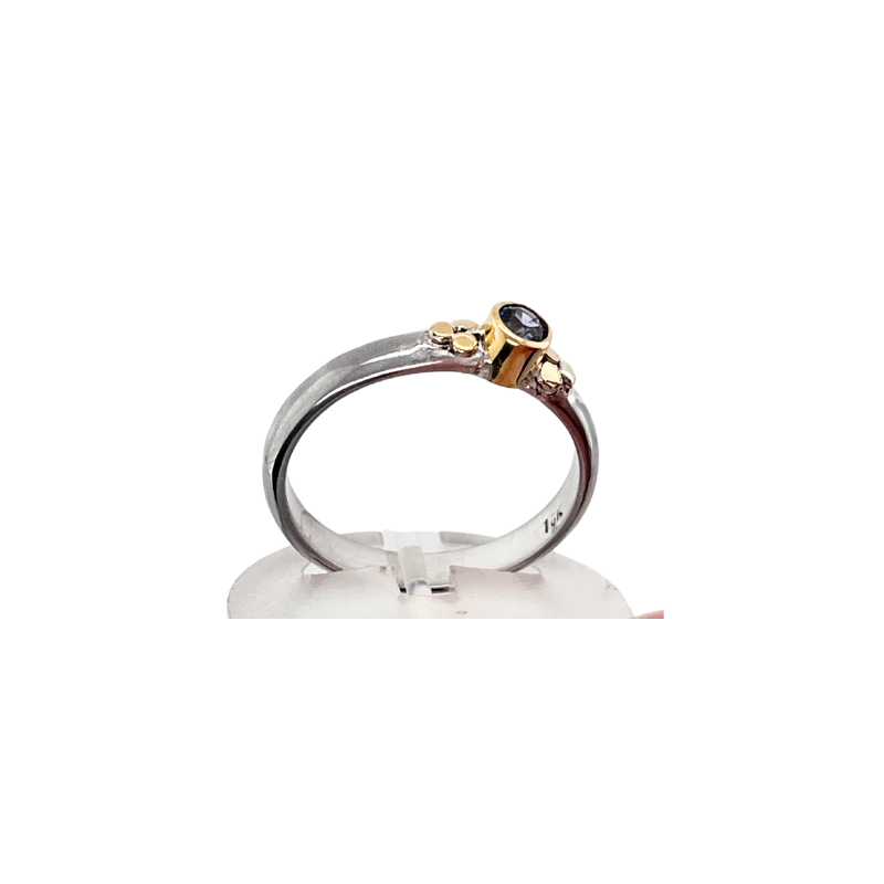 Ring blue sapphire