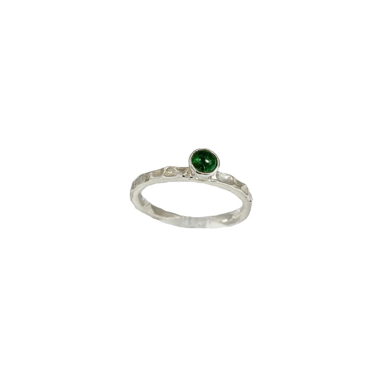 Green tourmaline ring, hammered